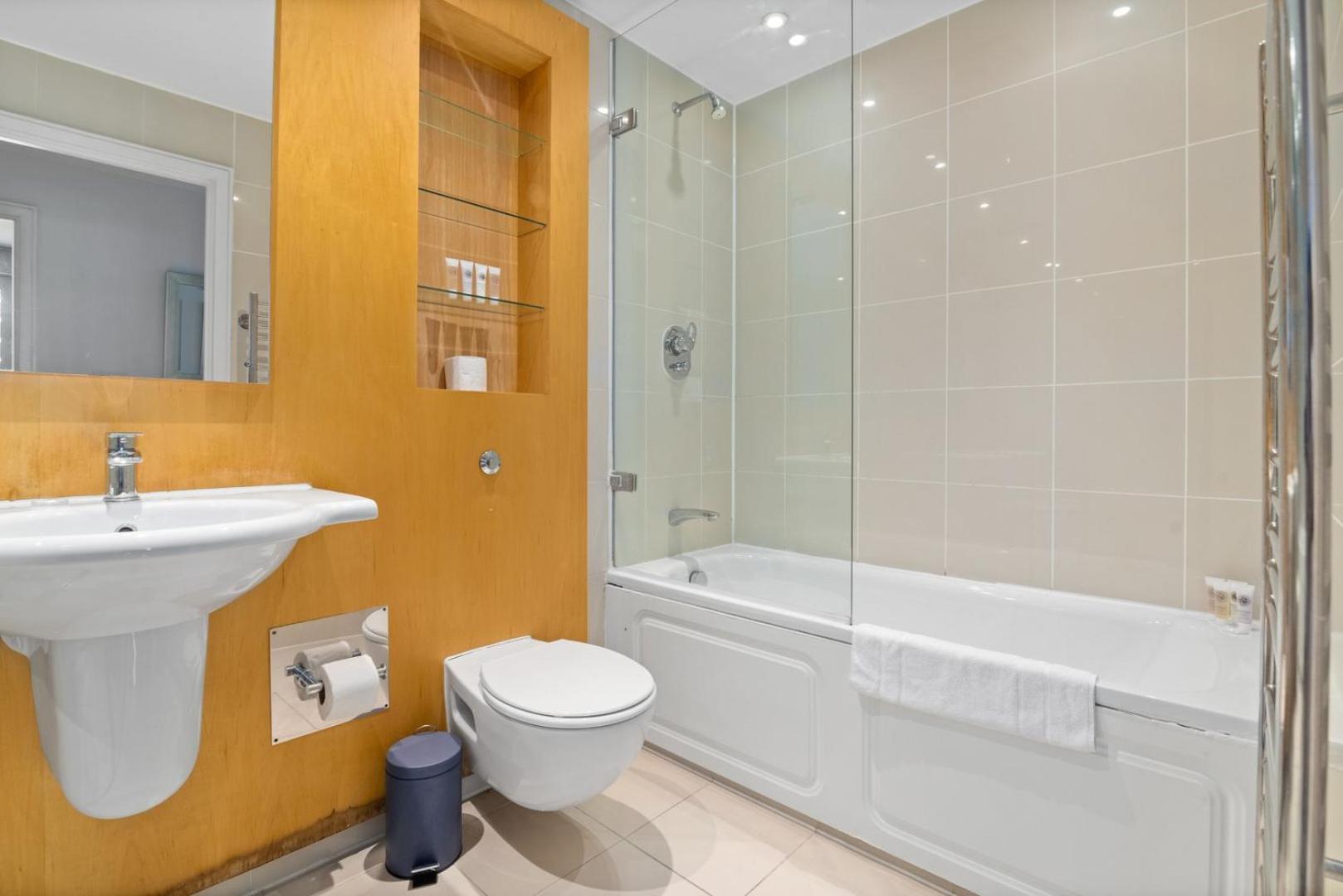 Апартаменты Guestready - City Escape In Tower Hill Лондон Экстерьер фото